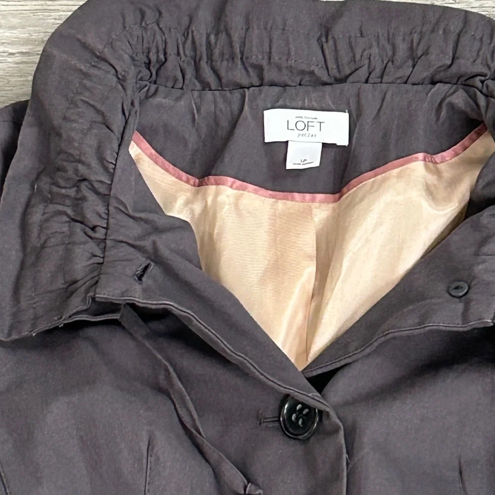 Ann Taylor LOFT‎ Gray Ruffle Collar Button Jacket Sz LP